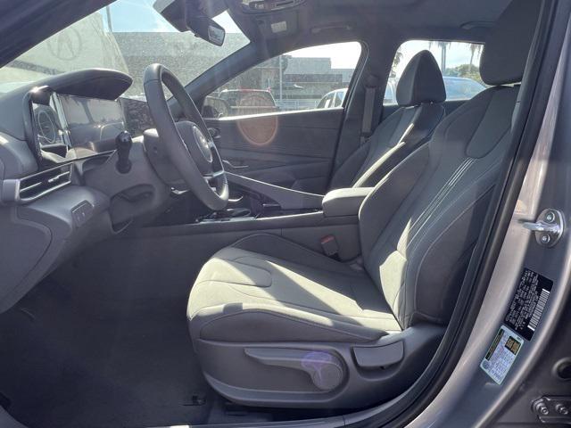 Photo of 2025 Fluid Metal Hyundai ELANTRA