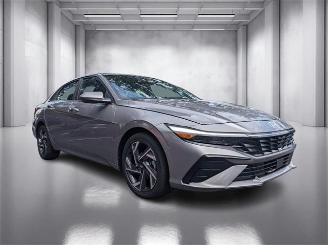 Photo of 2025 Fluid Metal Hyundai ELANTRA