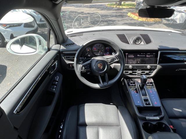Photo of 2024 White Porsche Macan