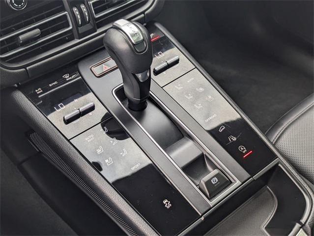 Photo of 2024 White Porsche Macan