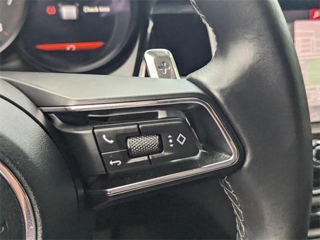 Photo of 2024 White Porsche Macan
