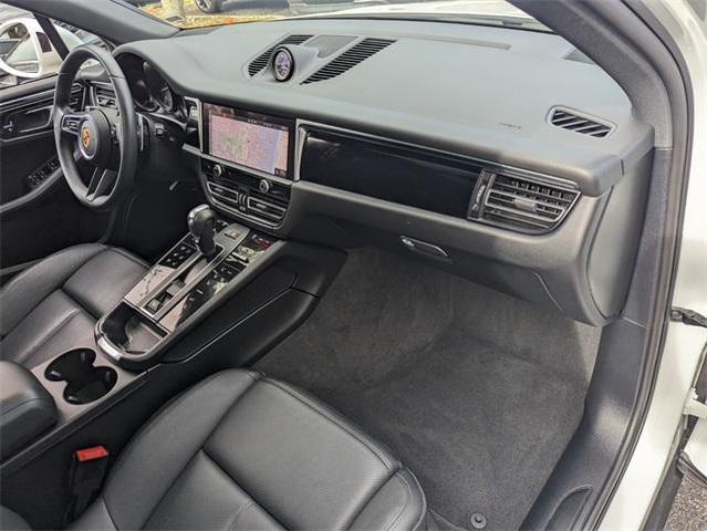 Photo of 2024 White Porsche Macan