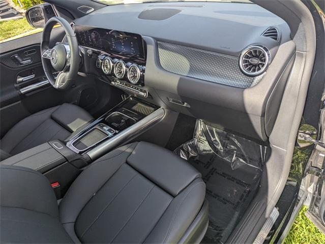 Photo of 2024 Black Mercedes-Benz GLA 250