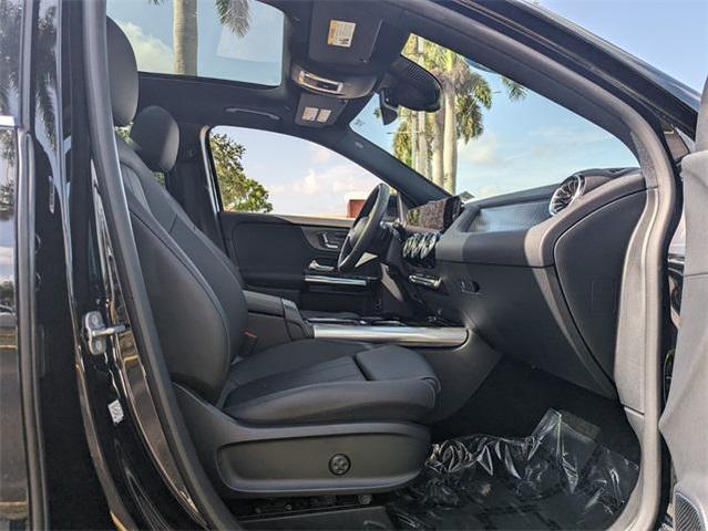 Photo of 2024 Black Mercedes-Benz GLA 250