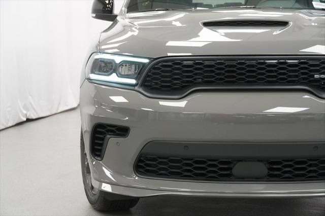 Photo of 2025 Destroyer Gray Clearcoat Dodge Durango