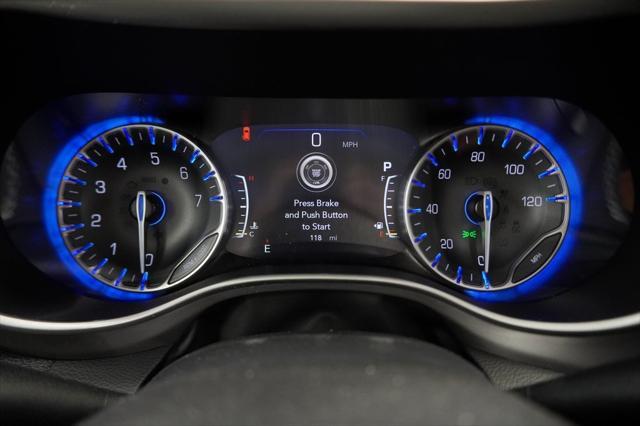 Photo of 2025 Diamond Black Crystal Pearlcoat Chrysler Pacifica