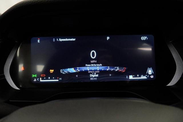 Photo of 2025 Diamond Black Crystal Pearlcoat Jeep Grand Cherokee