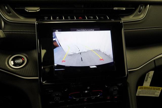 Photo of 2025 Diamond Black Crystal Pearlcoat Jeep Grand Cherokee