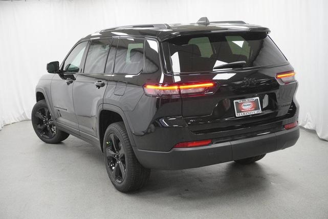 Photo of 2025 Diamond Black Jeep Grand Cherokee L