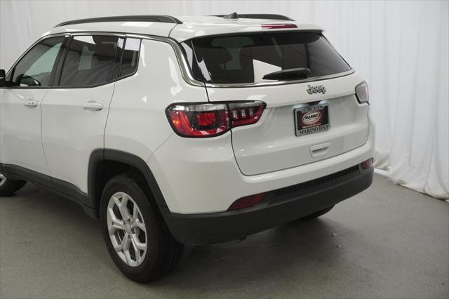 Photo of 2024 Bright White Clearcoat Jeep Compass