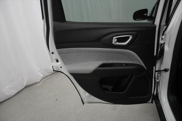 Photo of 2024 Bright White Clearcoat Jeep Compass