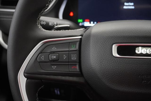 Photo of 2025 Bright White Jeep Grand Cherokee L