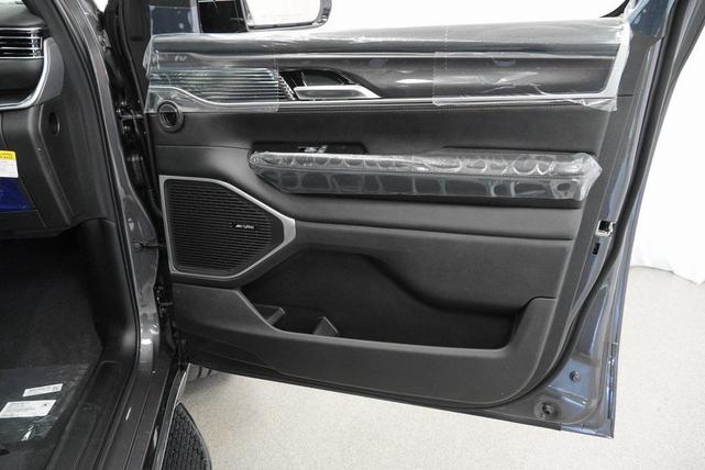 Photo of 2024 Baltic Gray Metallic Clearcoat Jeep Wagoneer