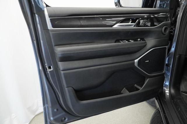 Photo of 2024 Baltic Gray Metallic Clearcoat Jeep Wagoneer