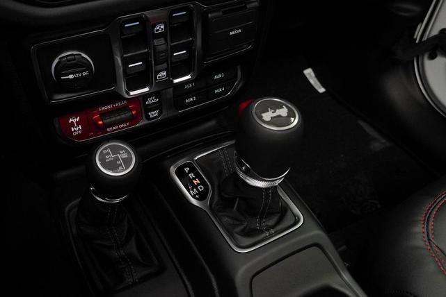 Photo of 2026 Bright White Clearcoat Jeep Wrangler