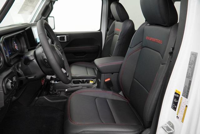 Photo of 2026 Bright White Clearcoat Jeep Wrangler