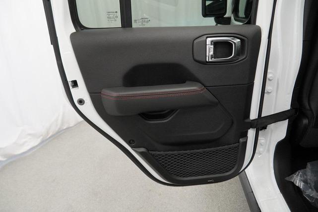 Photo of 2026 Bright White Clearcoat Jeep Wrangler