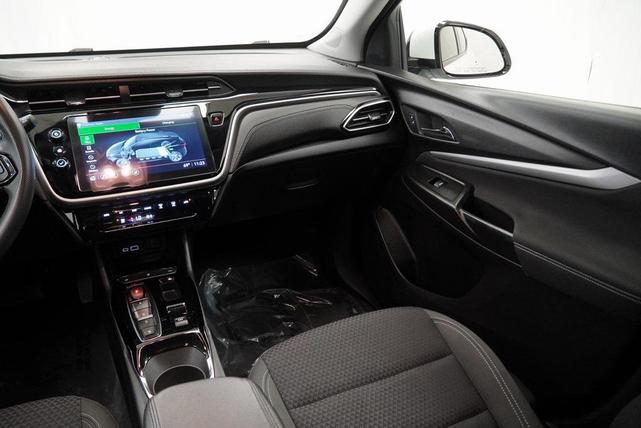 Photo of 2022 Summit White Chevrolet Bolt EUV