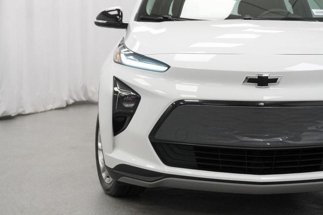 Photo of 2022 Summit White Chevrolet Bolt EUV