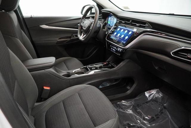 Photo of 2022 Summit White Chevrolet Bolt EUV