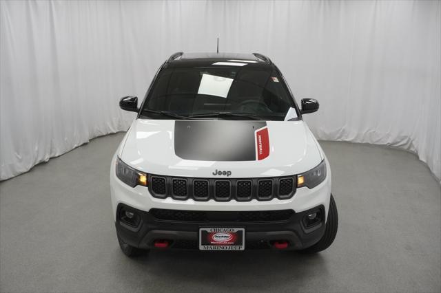 Photo of 2023 Bright White Clearcoat Jeep Compass