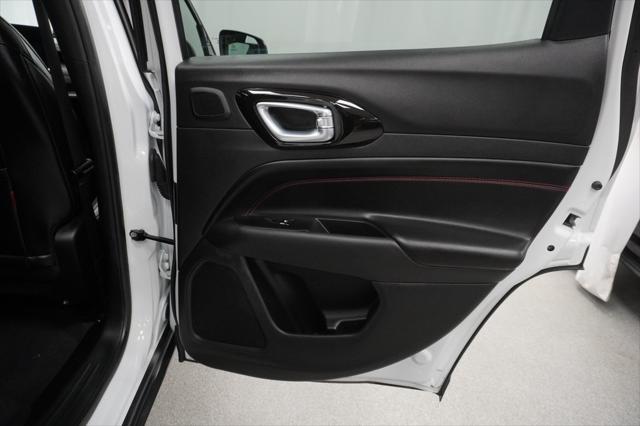 Photo of 2023 Bright White Clearcoat Jeep Compass