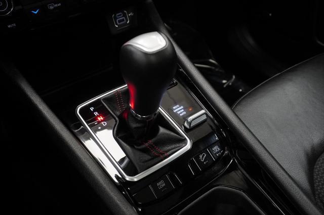 Photo of 2023 Bright White Clearcoat Jeep Compass