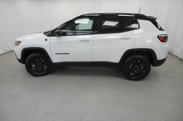 Photo of 2023 Bright White Clearcoat Jeep Compass