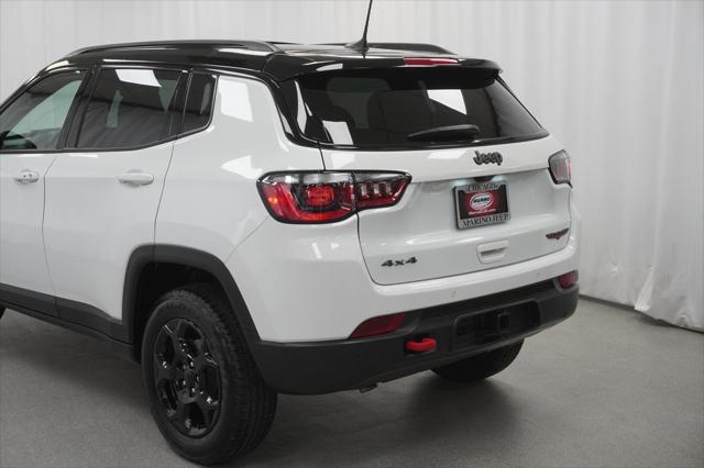 Photo of 2023 Bright White Clearcoat Jeep Compass
