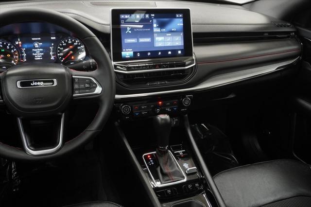 Photo of 2023 Bright White Clearcoat Jeep Compass