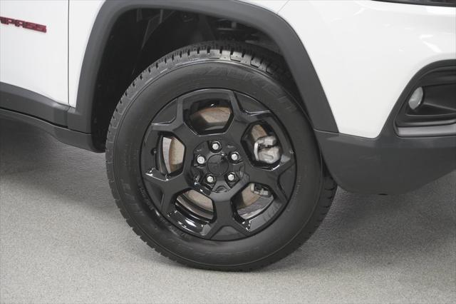 Photo of 2023 Bright White Clearcoat Jeep Compass