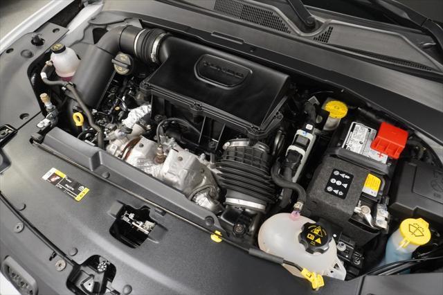 Photo of 2023 Bright White Clearcoat Jeep Compass