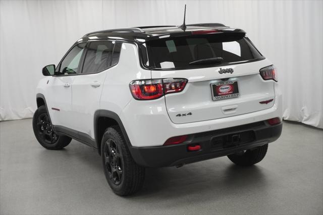 Photo of 2023 Bright White Clearcoat Jeep Compass
