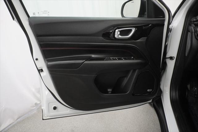 Photo of 2023 Bright White Clearcoat Jeep Compass