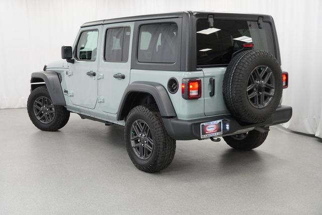 Photo of 2024 Earl Clearcoat Jeep Wrangler