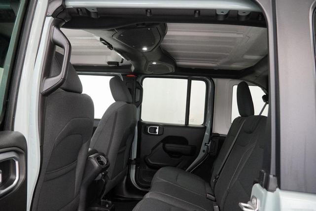 Photo of 2024 Earl Clearcoat Jeep Wrangler