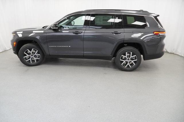Photo of 2025 Baltic Gray Metallic Clearcoat Jeep Grand Cherokee L