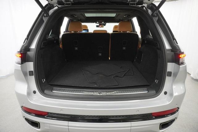 Photo of 2023 Silver Zynith Jeep Grand Cherokee 4xe