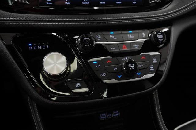 Photo of 2025 Pearl Chrysler Pacifica Hybrid