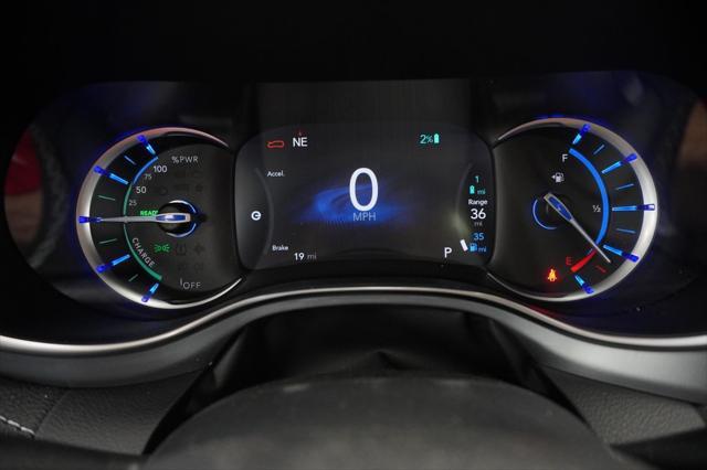 Photo of 2025 Pearl Chrysler Pacifica Hybrid