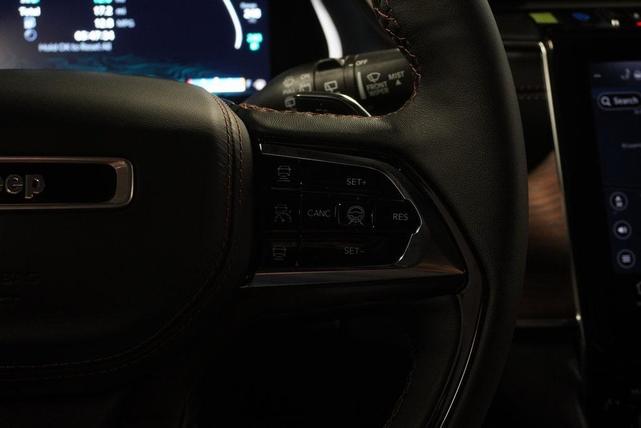 Photo of 2023 Velvet Red Pearlcoat Jeep Grand Cherokee 4xe