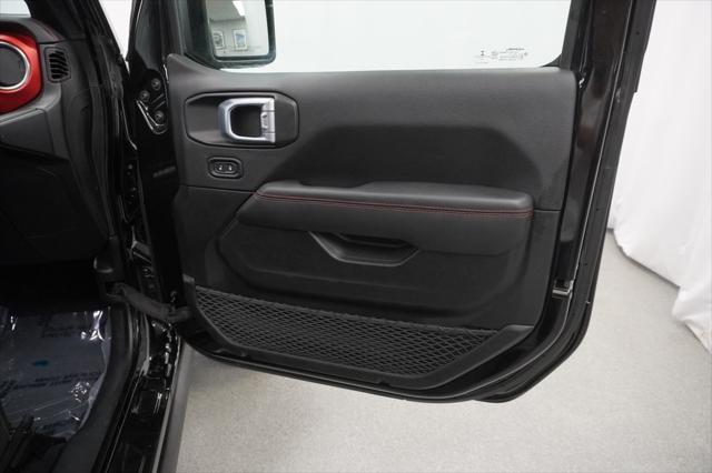 Photo of 2021 Black Clearcoat Jeep Wrangler Unlimited