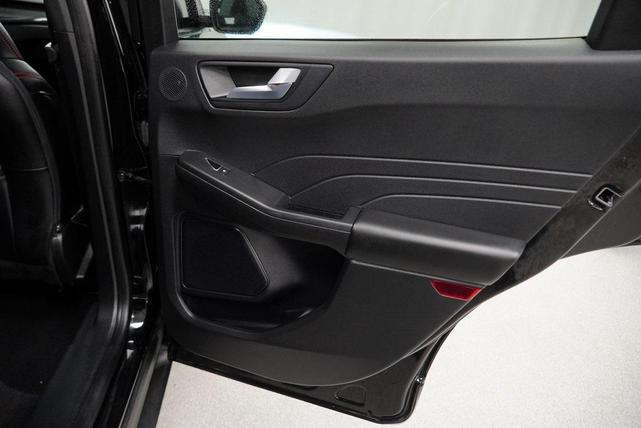 Photo of 2023 AGATE BLACK METALLIC Ford Escape