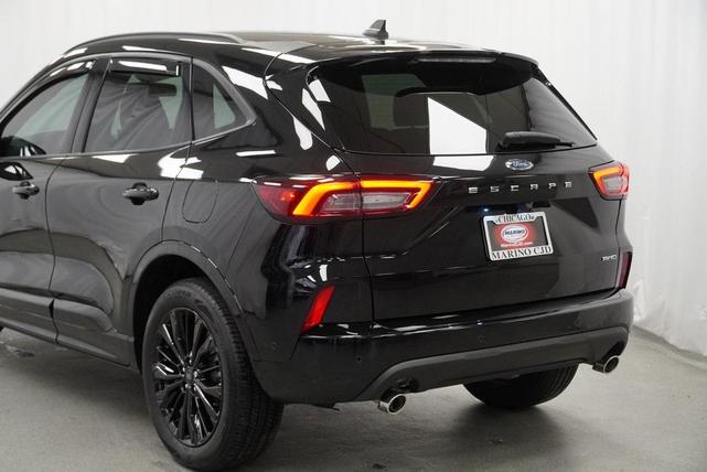 Photo of 2023 AGATE BLACK METALLIC Ford Escape