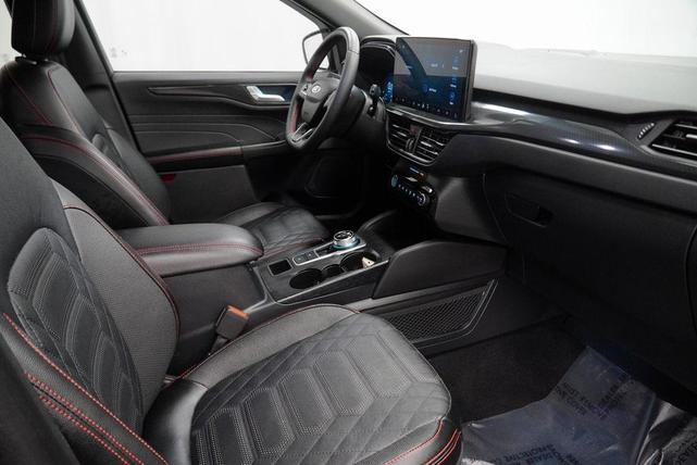 Photo of 2023 AGATE BLACK METALLIC Ford Escape
