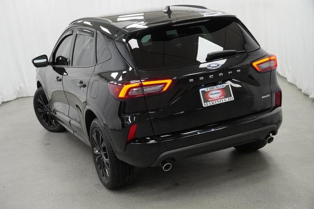 Photo of 2023 AGATE BLACK METALLIC Ford Escape