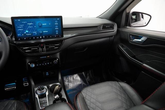 Photo of 2023 AGATE BLACK METALLIC Ford Escape