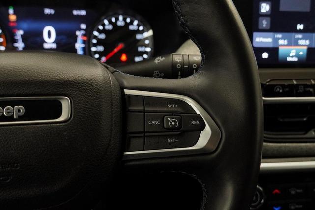 Photo of 2022 Bright White Clearcoat Jeep Compass