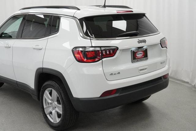 Photo of 2022 Bright White Clearcoat Jeep Compass