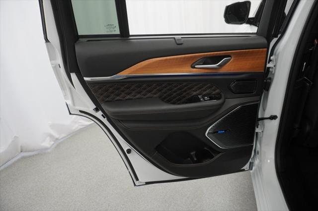 Photo of 2024 Bright White Clearcoat Jeep Grand Cherokee 4xe